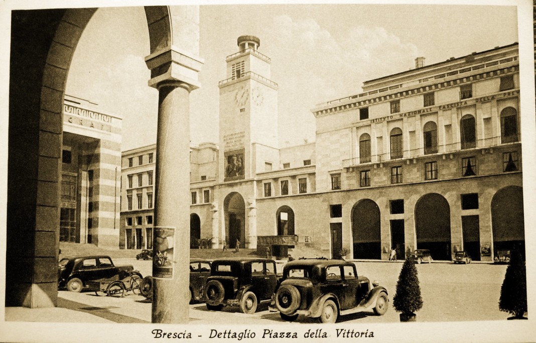 Dettaglio Piazza della Vittoria - Brescia 1942