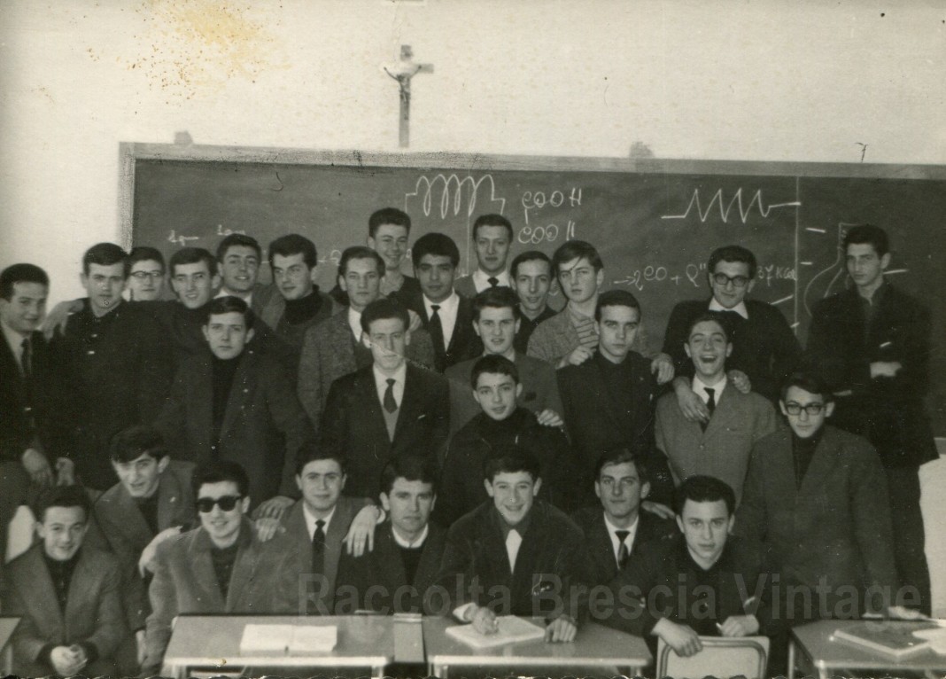 Classe Terza sezione B - ITIS Castelli - 1963