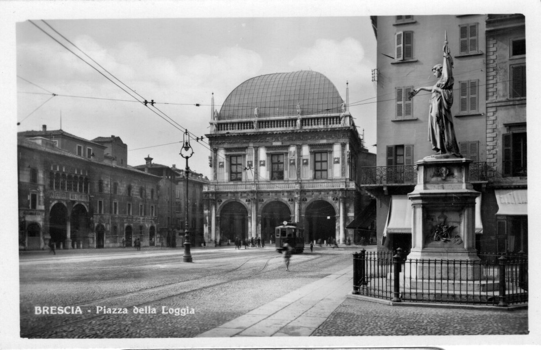 Piazza della Loggia - Brescia - 1950